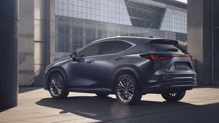 Đuôi xe Lexus NX