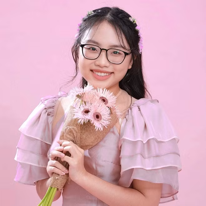 Phương Mỹ Chi xin lỗi sau khi quảng cáo kẹo ngậm trắng da.