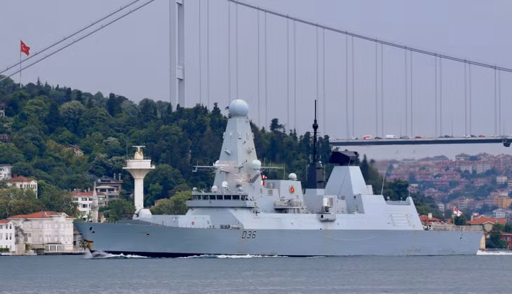Tàu khu trục HMS Defender tiến vào Biển Đen ngày 14/6. Ảnh: usni.org