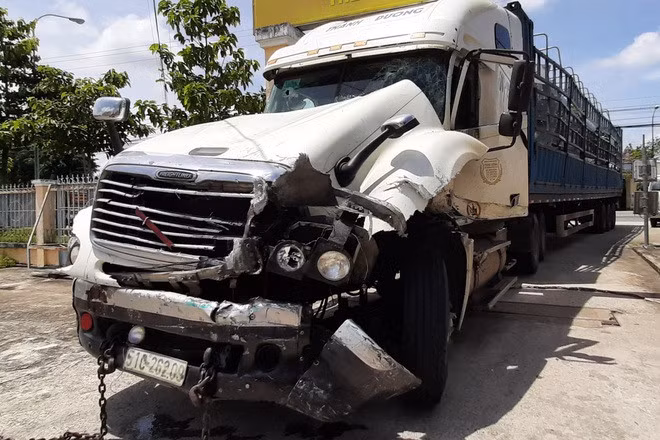 Xe đầu kéo gây tai nạn do tài xế Đức điều khiển.