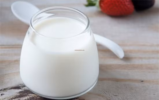 Sữa chua là thực phẩm giúp bạn cải thiện vòng 2 nhanh chóng. vòng 2
