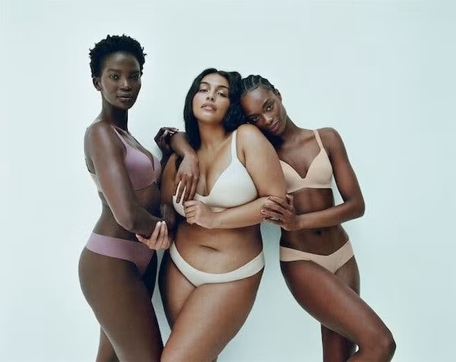 Victoria's Secret giờ đây chấp nhận cả những người mẫu chuyển giới và sở hữu hình thể "cỡ bự".