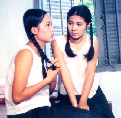 Việt Trinh (phải) và Hồng Ánh trong phim "Người đẹp Tây Đô" Việt Trinh: Không buồn, không mặc cảm khi đi qua đỉnh cao ảnh 2