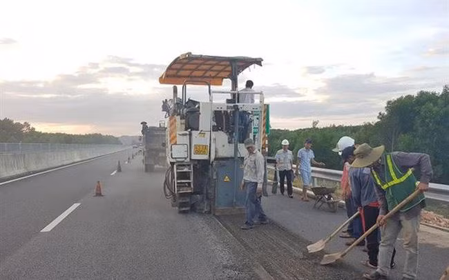 Năm 2022 giảm kinh phí bảo trì đường bộ so với năm 2021. Năm 2022 giảm kinh phí bảo trì đường bộ so với năm 2021.