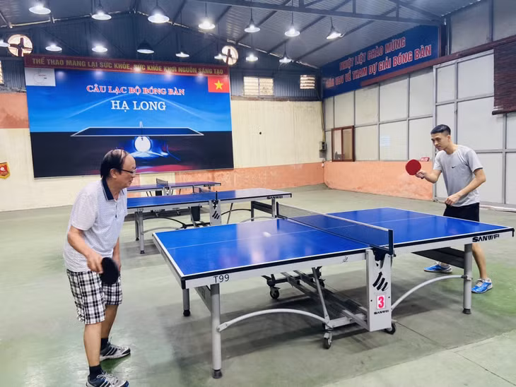 CLB bóng bàn đã mang lại niềm vui cho nhiều người dân trong khu phố