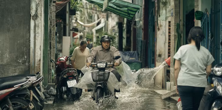 Doanh thu 'Bố già' của Trấn Thành gần cán mốc 1 triệu đô tại Mỹ ảnh 2