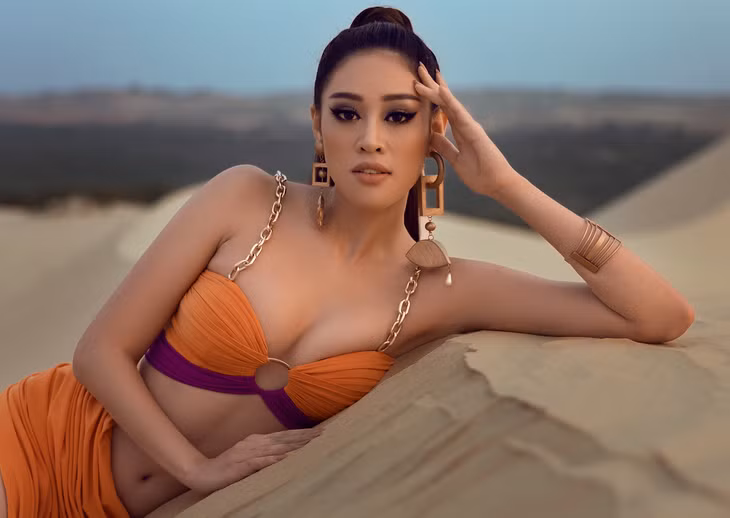 Hoa hậu Khánh Vân khoe chân dài, eo thon "ăn mừng" thành tích mới ảnh 2