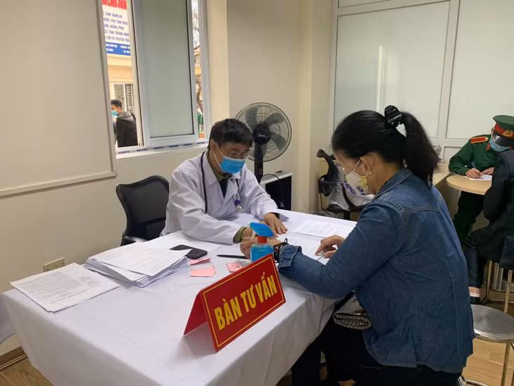 Vaccine Nanocovax đã tiêm thử nghiệm lâm sàng giai đoạn 2 cho 554 tình nguyện viên. Ảnh: VGP/Hiền Minh