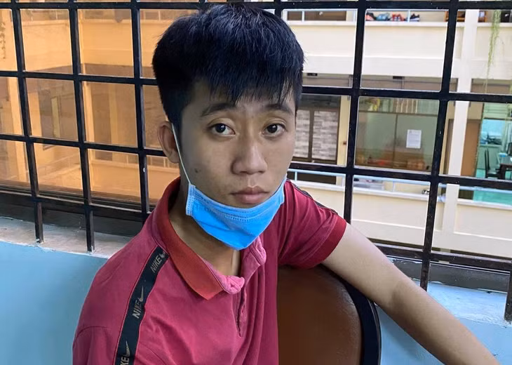 Bùi Đức Điệp tại công an.
