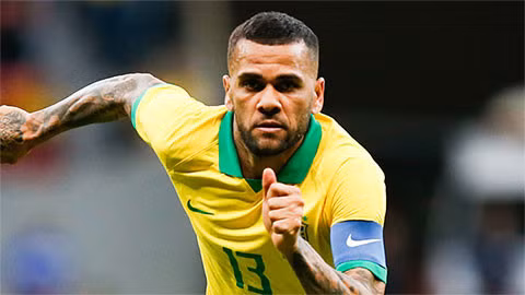 Brazil triệu tập lão tướng 38 tuổi Dani Alves dự Olympic Tokyo ảnh 1