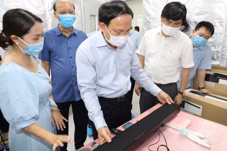 Bí thư Tỉnh uỷ kiểm tra công tác sản xuất hàng hóa công nghệ cao tại KCN Đông Mai.