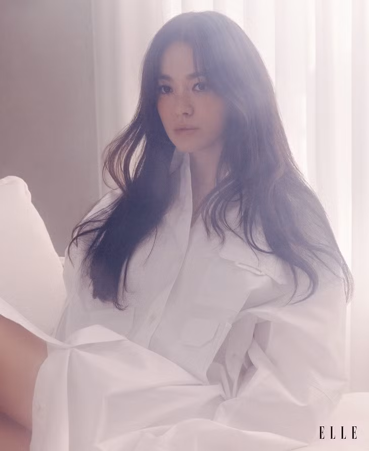 Vẻ đẹp ma mị của Song Hye Kyo trên tạp chí ảnh 3 Vẻ đẹp ma mị của Song Hye Kyo trên tạp chí ảnh 3