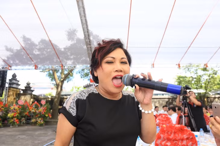 Siu Black hiện tại: Không ngủ được vì lại vướng nợ, mong hết dịch để đi hát kiếm tiền