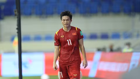Tuấn Anh bị đau cổ chân, Văn Toàn đau hông sau 'khổ chiến' với Indonesia ảnh 1