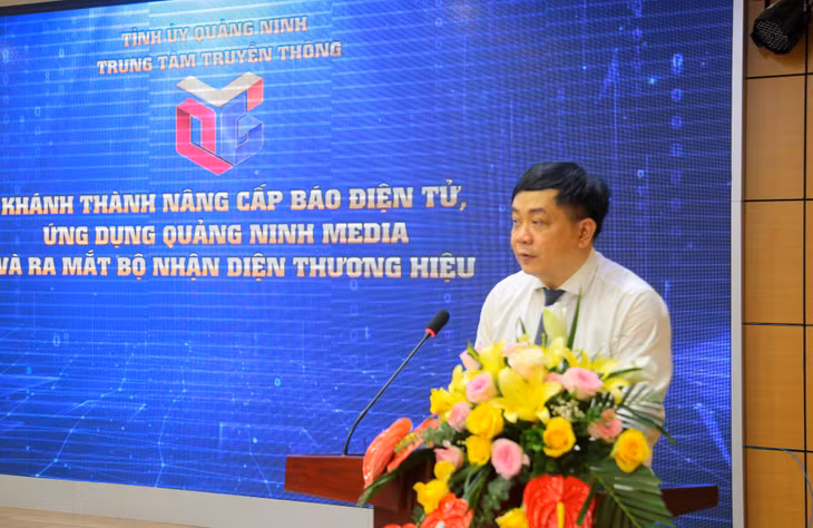 Đồng chí Mai Vũ Tuấn, Tỉnh ủy viên, Giám đốc, Tổng Biên tập Trung tâm Truyền thông tỉnh Quảng Ninh, phát biểu tại buổi lễ.
