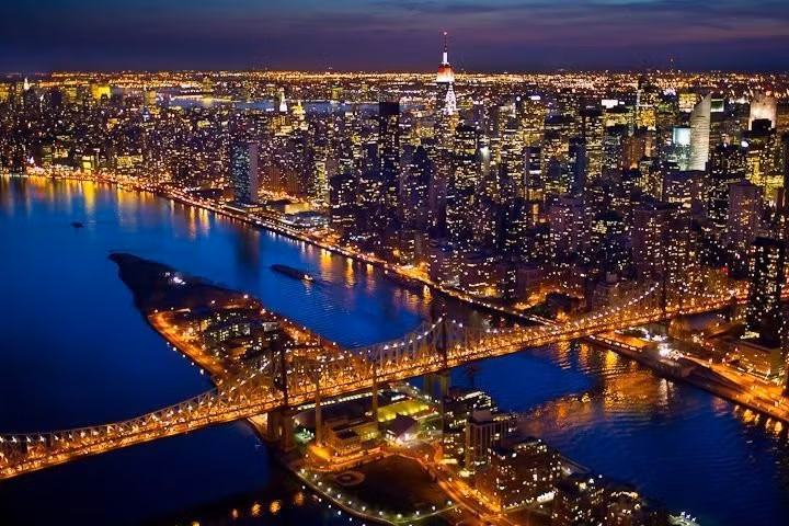 Không gian đô thị và hệ thống giao thông hiện đại bậc nhất thế giới tại thành phố New York, Mỹ.