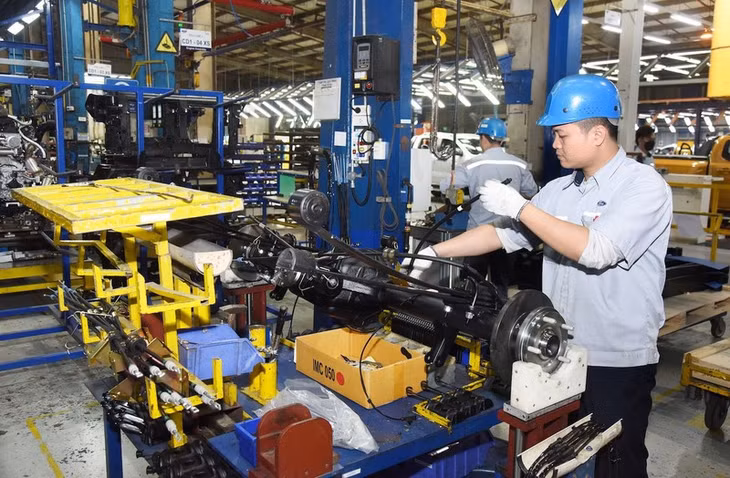 Sản xuất lắp ráp ô-tô tại Nhà máy Ford Hải Dương. (Ảnh: nhandan.vn)