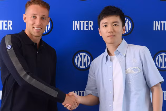 Davide gia nhập Inter Milan.