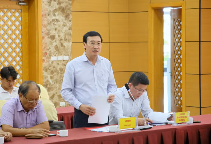 Đồng chí Đào Văn Vũ, Phó Chủ tịch UBND huyện Vân Đồn thông tin về kết quả huyện Vân Đồn được công nhân đạt chuẩn nông thôn mới năm 2021 theo Quyết định số 763/QĐ-TTg ngày 26/6/2023.