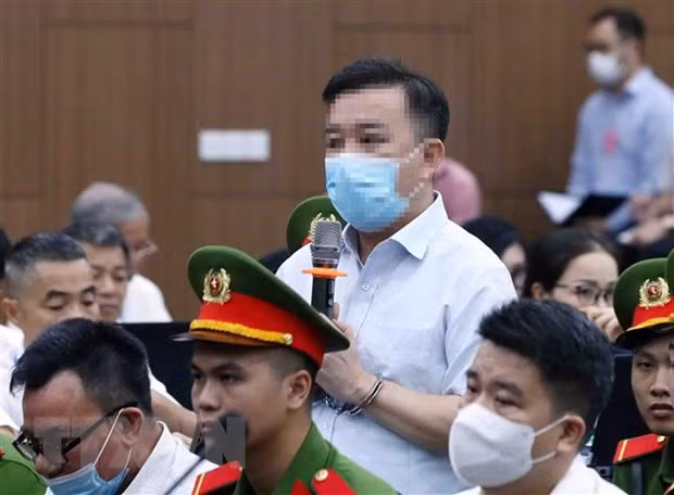 Vu “bay giai cuu”: Bi cao khong doi hoi nhung khong tranh duoc cam do hinh anh 1