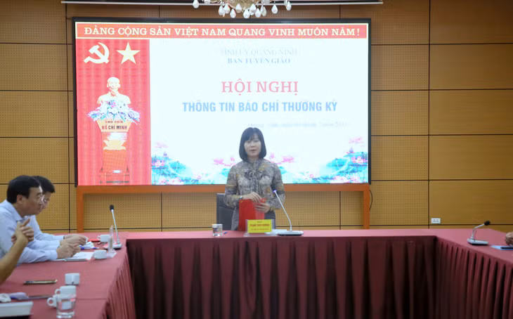 Đồng chí Phạm Thùy Dương, Phó Trưởng Ban Tuyên giáo Tỉnh ủy chủ trì và kết luận hội nghị.