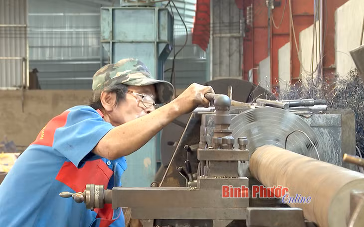 Sự phát triển của ngành chế biến hạt điều, ép vỏ dầu điều tại Bình Phước trong thời gian qua đã thúc đẩy ngành công nghiệp cơ khí phụ trợ phát triển