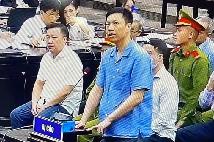 Bị cáo Vũ Anh Tuấn khai tại tòa.