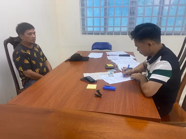 Đối tượng bị truy nã Giàng Seo Sà sau hơn 20 thay tên đổi họ vào Đắk Lắk sinh sống đã bị cơ quan chức năng bắt giữ. Ảnh: Cao Nguyên