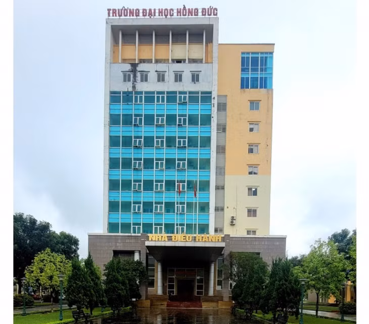 Trường Đại học Hồng Đức, nơi xảy ra vụ việc.