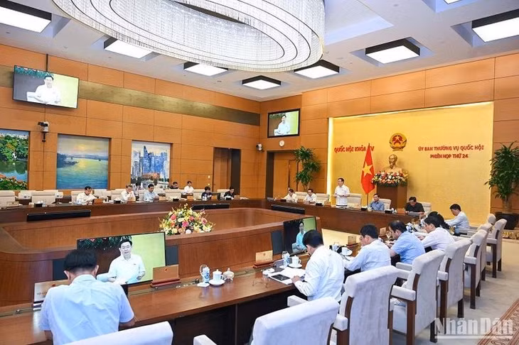 Quang cảnh phiên thảo luận chiều 14/7. (Ảnh: DUY LINH)