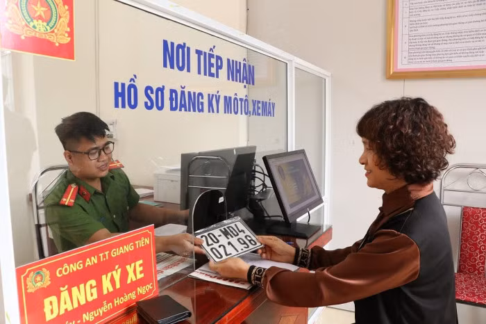 Từ 15/8, những trường hợp nào bị thu hồi đăng ký, biển số xe? 1