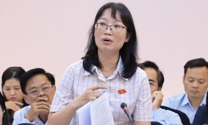 Bà Trần Diệu Thúy phát biểu tại hội thảo. Ảnh: Lê Tuyết