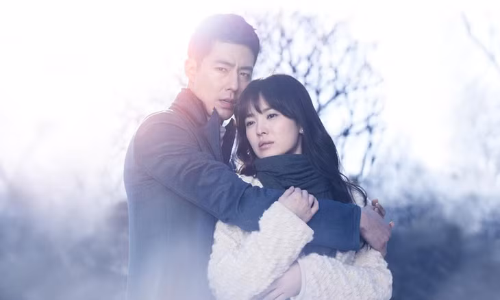 Song Hye Kyo đóng cô gái mù có tình cảm với anh trai trong Ngọn gió đông năm ấy - Ảnh: Soompi