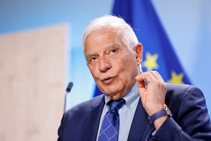 Josep Borrell, quan chức phụ trách chính sách đối ngoại của Liên minh châu Âu (EU), phát biểu tại Stockholm, Thụy Điển ngày 13/5. Ảnh: Reuters