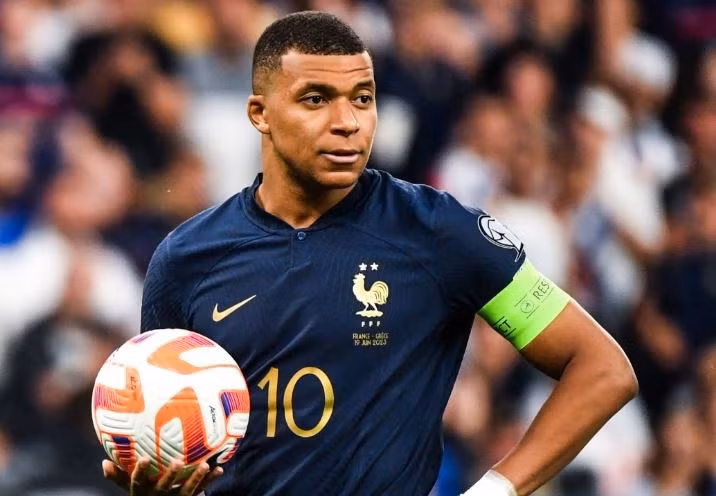 Mbappe khó hàn gắn quan hệ với PSG.
