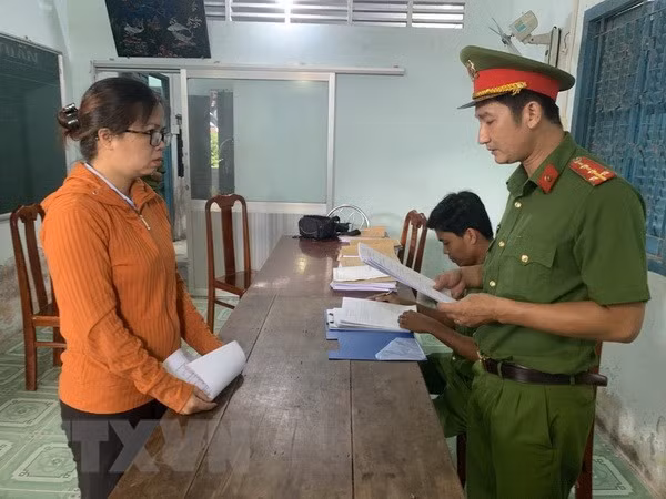 Ben Tre: Khoi to nguyen Chu tich Hoi Phu nu xa lua dao hon 4 ty dong hinh anh 1