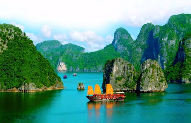 Hoàn thiện Hồ sơ đề cử “Vịnh Hạ Long - Quần đảo Cát Bà” ghi danh Di sản thế giới.