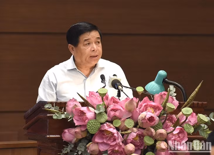 Bộ trưởng Kế hoạch và Đầu tư Nguyễn Chí Dũng phát biểu. (Ảnh: TRẦN HẢI)