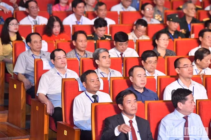 Các đại biểu tham dự Hội nghị.