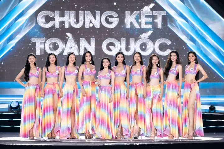 Danh sách Top 10 gọi tên Nguyễn Ngân Hà, Huỳnh Minh Kiên, Trần Thị Thoa Thương, Huỳnh Trần Ý Nhi, Hoàng Thị Yến Nhi, Đỗ Thị Phương Thanh, Nguyễn Thị Phượng, Đào Thị Hiền, Bùi Khánh Linh và Phạm Hương Anh.