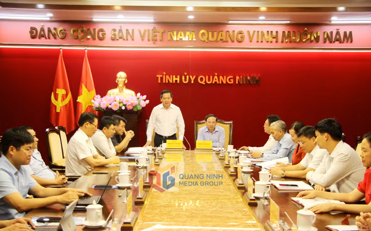 Đồng chí Nguyễn Long Hải, Ủy viên Dự khuyết Ban Chấp hành Trung ương Đảng, Bí thư Đảng ủy Khối doanh nghiệp Trung ương, phát biểu tại hội nghị.