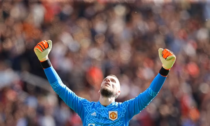 De Gea gắn bó với MU trong quãng thời gian khó khăn nhất. Ảnh: Reuters.