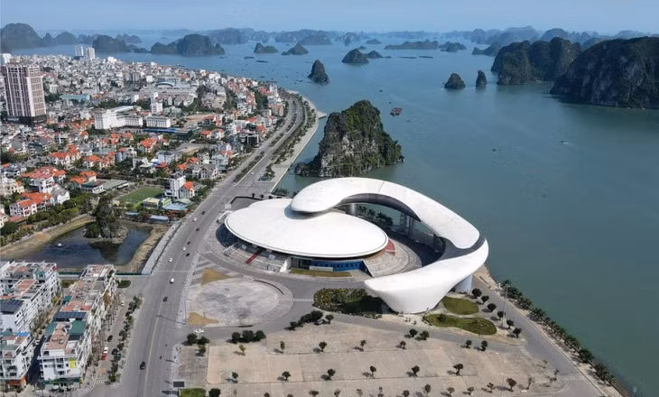 Diện mạo TP Hạ Long hôm nay.