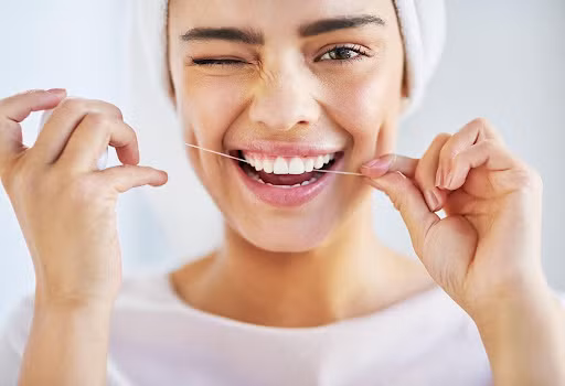 Vệ sinh răng miệng hàng ngày và đúng cách để ngăn chặn sâu răng