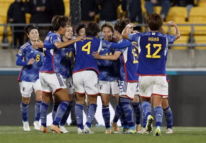 Nhật Bản ăn mừng sau khi thắng đậm 4-0 Tây Ban Nha ở lượt trận cuối bảng C World Cup nữ 2023. Ảnh: Reuters.