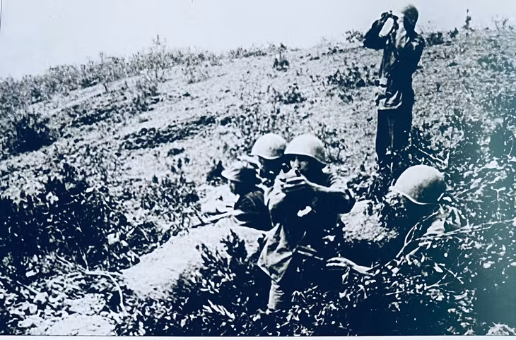 Cuộc chiến đấu bảo vệ biên giới phía Bắc ngày 17-2-1979 tại mặt trận Bình Liêu. Ảnh Đỗ Kha