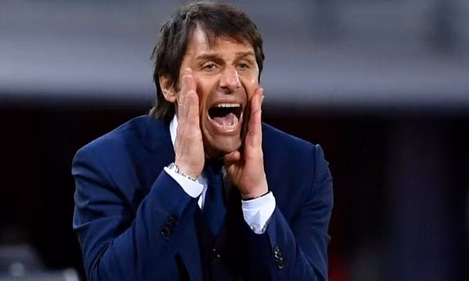 Conte có thể trở thành HLV Tottenham thay vì kế nhiệm Solskjaer tại Man Utd. Ảnh: Reuters.