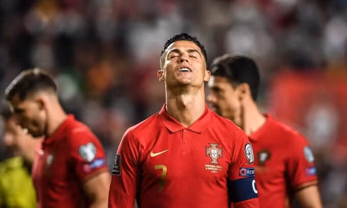 Ronaldo và đồng đội có nguy cơ vắng mặt tại World Cup 2022. Ảnh: Reuters.