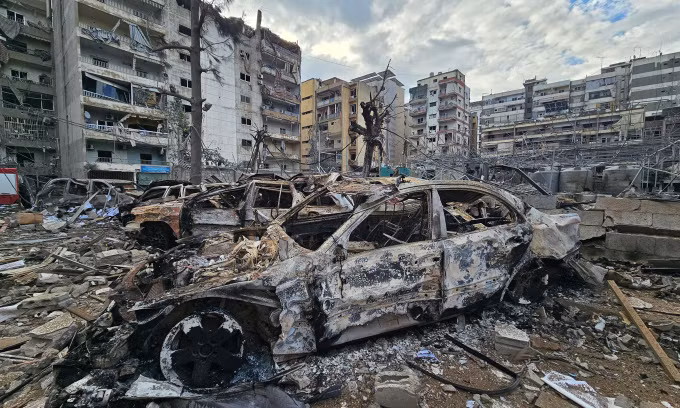 Khung cảnh đổ nát tại ngoại ô phía nam thủ đô Beirut của Lebanon hôm 27/11 sau khi bị Israel tập kích. Ảnh: AFP