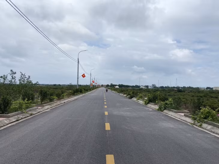Đường nối từ QL18 vào trung tâm xã Đồng Rui (huyện Tiên Yên) được đầu tư mở rộng, tạo thuận tiện đi lại cho nhân dân.